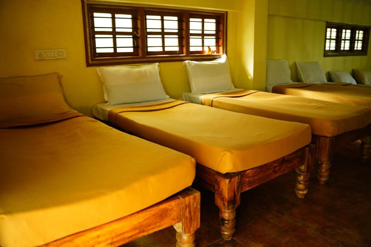 Qexperiences Coorg Hotel Madikeri Exterior photo
