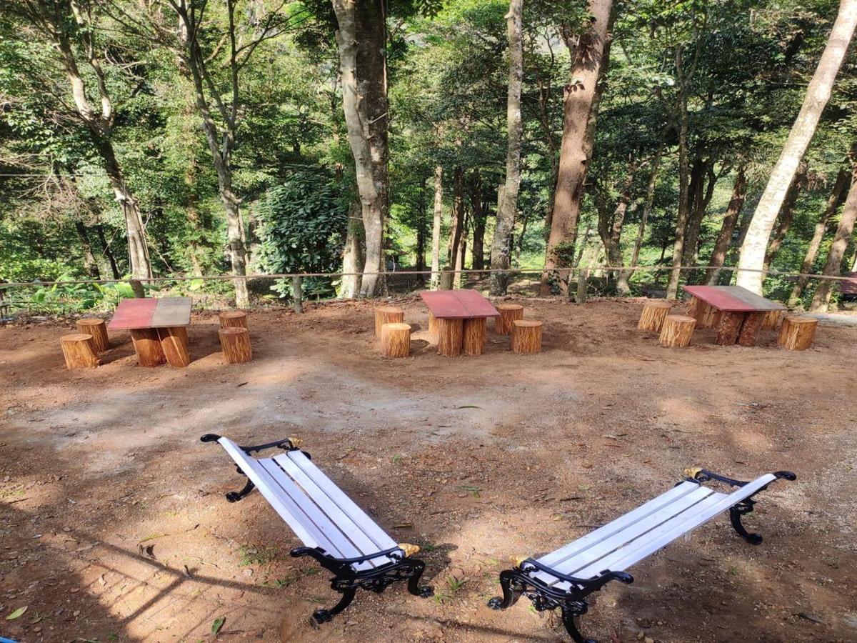 Qexperiences Coorg Hotel Madikeri Exterior photo